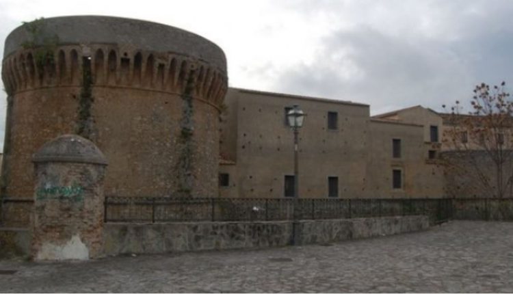 castello aragonese