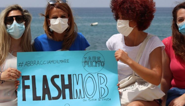 flashmob mare pulito