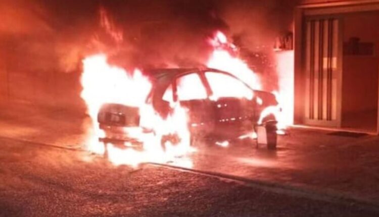 spezzano auto bruciata avvocato